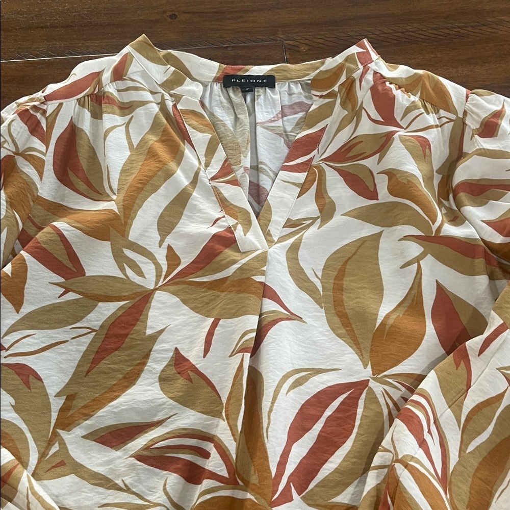Pleione long sleeve V neck floral leaves top blouse  size M - Picture 11 of 12
